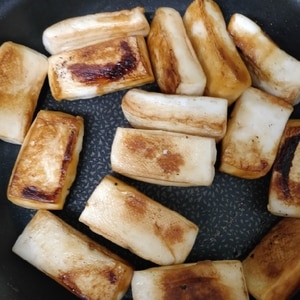 白はんぺんの香ばしバター醤油焼き